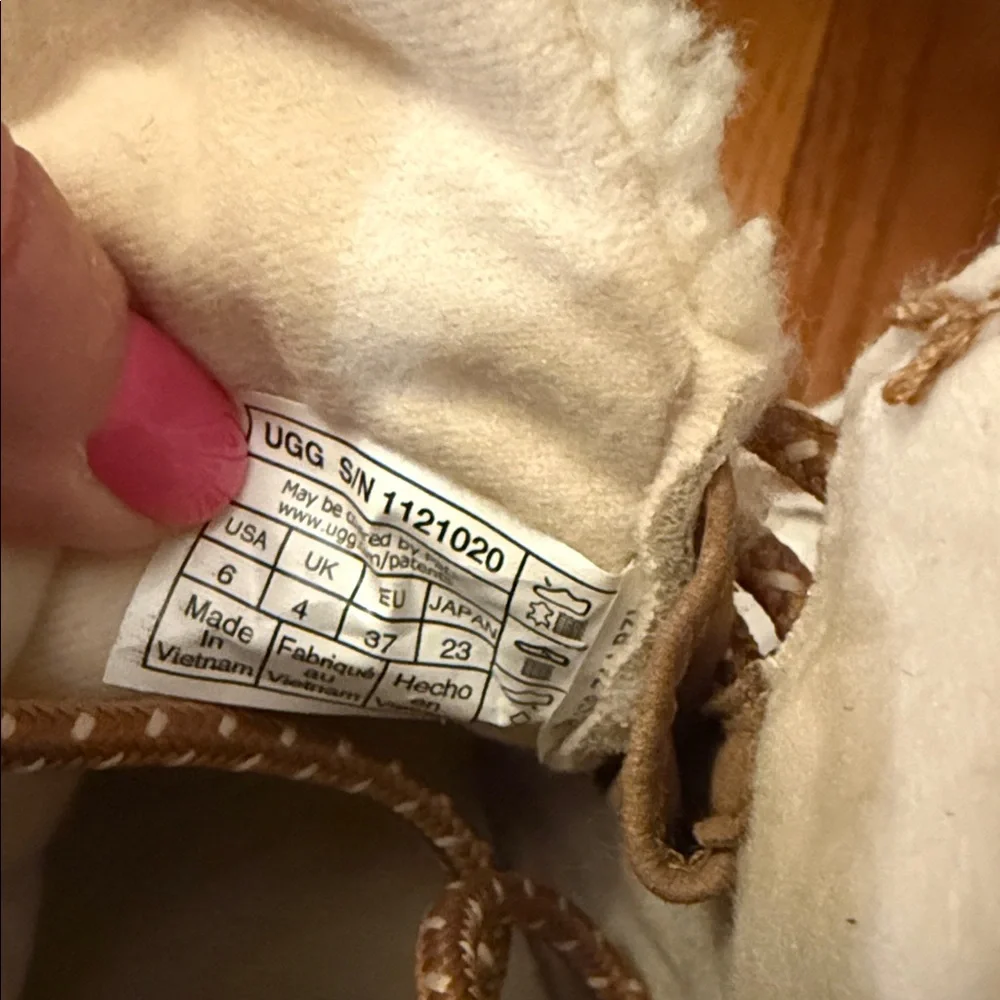UGG Women's Brown and Cream Winter Boots